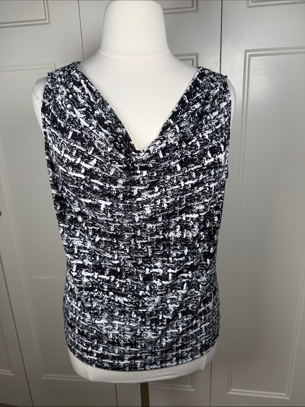 Calvin Klein Black and White Cowl Neck Sleeveless Shell Size 1X